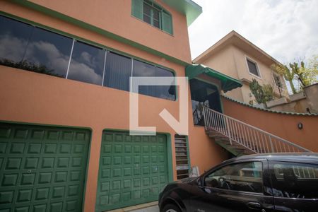 Casa à venda com 268m², 4 quartos e 4 vagasFachada