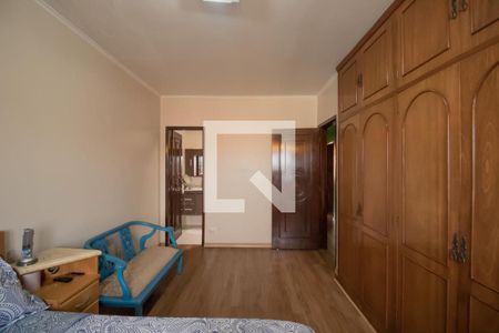 Casa à venda com 268m², 4 quartos e 4 vagasQuarto 1 -  Suíte