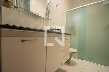 Casa à venda com 268m², 4 quartos e 4 vagasBanheiro 1