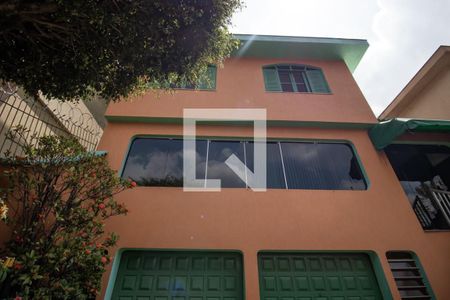 Casa à venda com 268m², 4 quartos e 4 vagasFachada