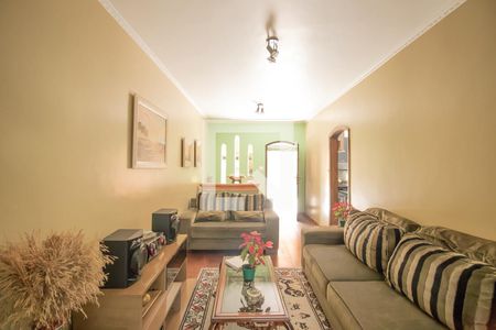 Casa à venda com 268m², 4 quartos e 4 vagasSala de Estar