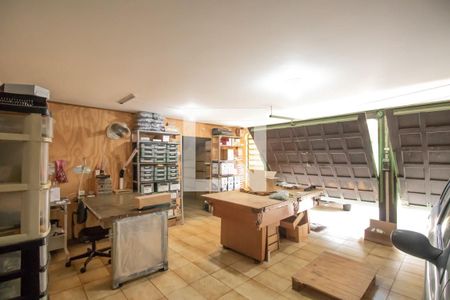 Casa à venda com 268m², 4 quartos e 4 vagasGaragem