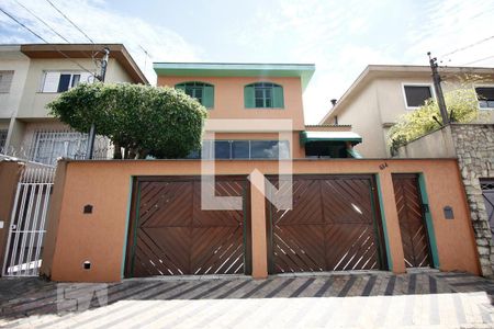 Casa à venda com 268m², 4 quartos e 4 vagasFachada