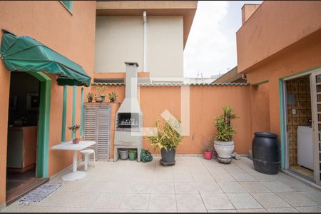 Casa à venda com 268m², 4 quartos e 4 vagasQuintal