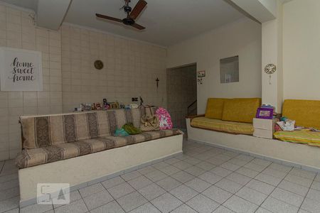 Sala de casa à venda com 4 quartos, 145m² em Água Branca, São Paulo