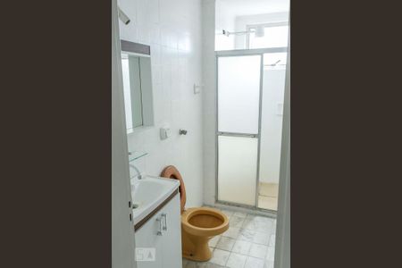 Apartamento à venda com 80m², 2 quartos e 1 vaga Apartamento à venda com 80m², 2 quartos e 1 vagaBanheiro