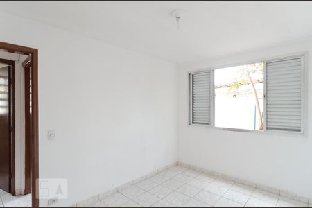 Quarto 1 de apartamento para alugar com 2 quartos, 50m² em Vila Guarani (z Sul), São Paulo
