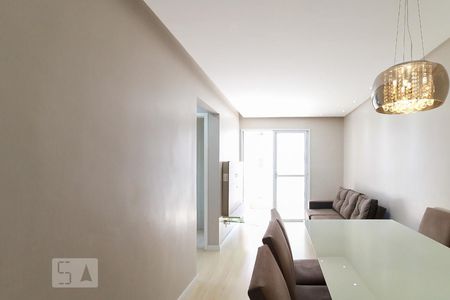 Sala de apartamento para alugar com 2 quartos, 50m² em Jardim Roberto, Osasco