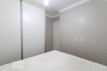 Quarto 1 de apartamento para alugar com 2 quartos, 50m² em Jardim Roberto, Osasco