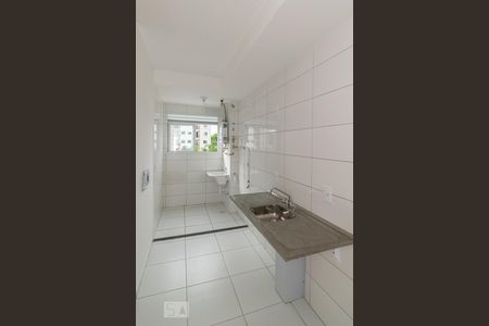 Apartamento à venda com 48m², 2 quartos e sem vaga Apartamento à venda com 48m², 2 quartos e sem vagaCozinha e Área de Serviço