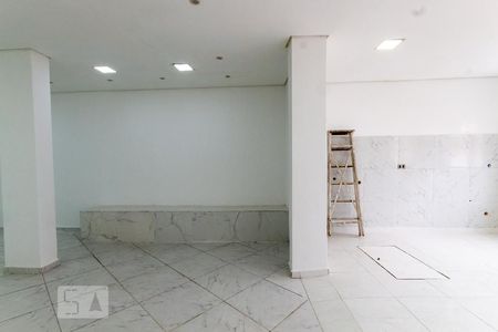 Casa à venda com 350m², 4 quartos e 5 vagas Casa à venda com 350m², 4 quartos e 5 vagasÁrea comum - Salão de festas