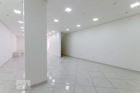 Casa à venda com 350m², 4 quartos e 5 vagas Casa à venda com 350m², 4 quartos e 5 vagasÁrea comum - Salão de festas