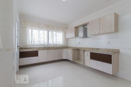 Casa à venda com 350m², 4 quartos e 5 vagas Casa à venda com 350m², 4 quartos e 5 vagasCozinha