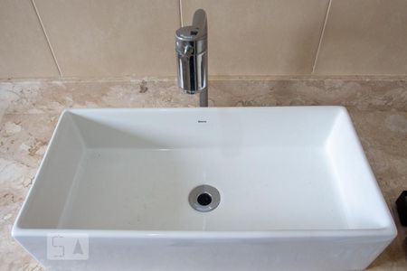 Casa à venda com 350m², 4 quartos e 5 vagas Casa à venda com 350m², 4 quartos e 5 vagasBanheiro da Suíte 1