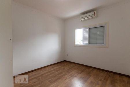 Casa à venda com 350m², 4 quartos e 5 vagas Casa à venda com 350m², 4 quartos e 5 vagasSuíte 3