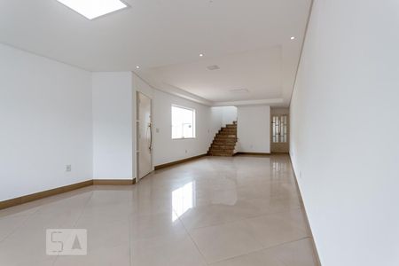 Sala de casa à venda com 4 quartos, 350m² em Vila Maria Alta, São Paulo