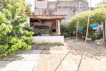 Casa à venda com 172m², 3 quartos e 4 vagasQuintal