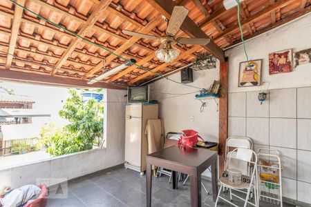 Casa à venda com 172m², 3 quartos e 4 vagasChurrasqueira