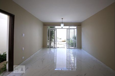 Sala de casa para alugar com 3 quartos, 130m² em Brooklin Paulista, São Paulo