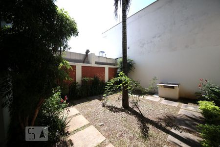 Quintal  de casa para alugar com 3 quartos, 130m² em Brooklin Paulista, São Paulo