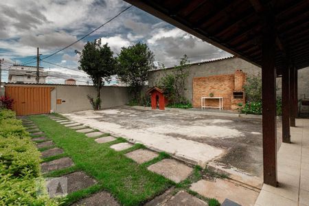 Casa à venda com 150m², 3 quartos e 5 vagasÁrea Externa