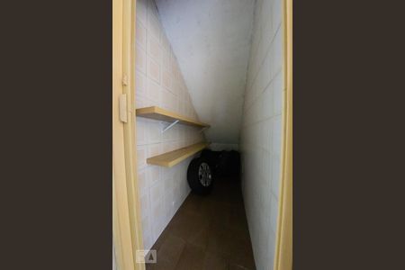 Casa à venda com 168m², 3 quartos e 2 vagasDepósito