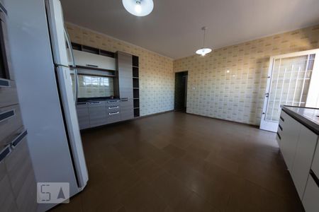 Casa à venda com 168m², 3 quartos e 2 vagasCozinha