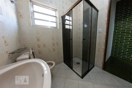 Casa à venda com 168m², 3 quartos e 2 vagasBanheiro 1
