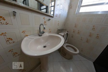 Casa à venda com 168m², 3 quartos e 2 vagasBanheiro 1