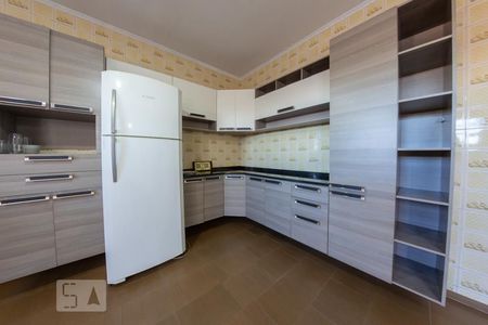 Casa à venda com 168m², 3 quartos e 2 vagasCozinha