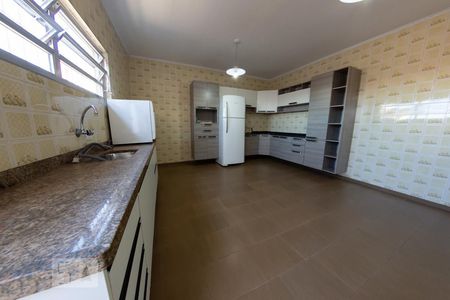 Casa à venda com 168m², 3 quartos e 2 vagasCozinha