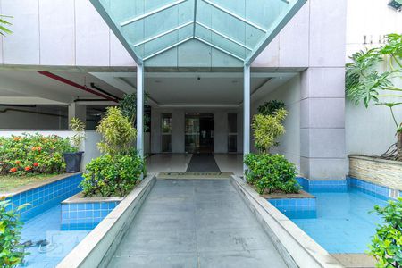 Apartamento à venda com 66m², 2 quartos e 1 vagaEntrada