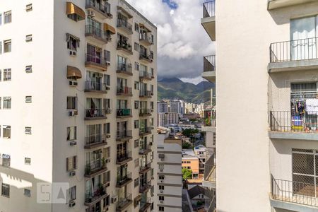 Apartamento à venda com 66m², 2 quartos e 1 vagaVista da Varanda da Suíte