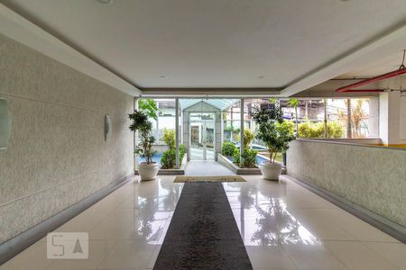 Apartamento à venda com 66m², 2 quartos e 1 vagaEntrada