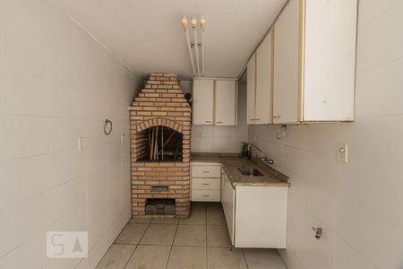 Casa à venda com 180m², 4 quartos e 2 vagas Casa à venda com 180m², 4 quartos e 2 vagasCozinha