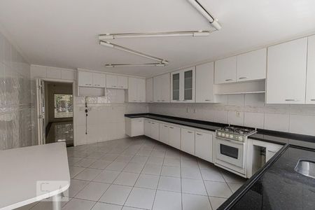 Casa à venda com 180m², 4 quartos e 2 vagas Casa à venda com 180m², 4 quartos e 2 vagasCozinha