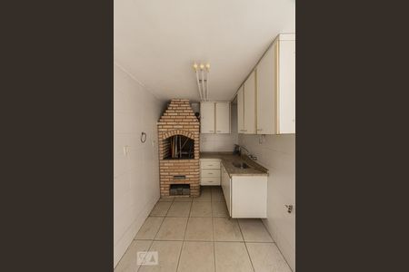 Casa à venda com 180m², 4 quartos e 2 vagas Casa à venda com 180m², 4 quartos e 2 vagasCozinha