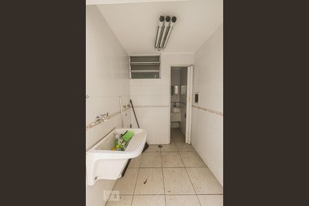 Casa à venda com 180m², 4 quartos e 2 vagas Casa à venda com 180m², 4 quartos e 2 vagasÁrea de Serviço