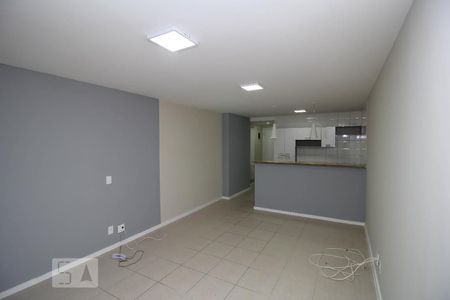 Sala/Cozinha de kitnet/studio para alugar com 1 quarto, 34m² em Centro, Rio de Janeiro