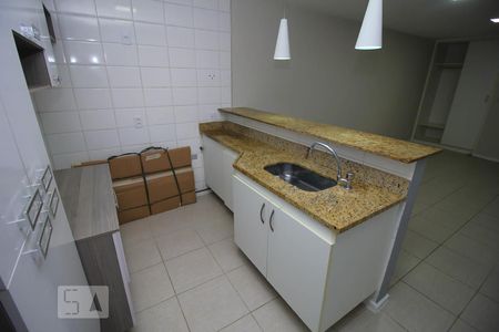 Cozinha de kitnet/studio para alugar com 1 quarto, 34m² em Centro, Rio de Janeiro