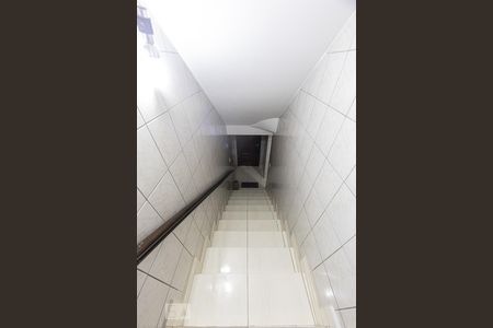 Casa à venda com 130m², 2 quartos e 1 vagaEscada