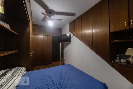 Quarto 1 de casa à venda com 2 quartos, 130m² em Vila Bertioga, São Paulo