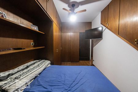 Quarto 1 de casa à venda com 2 quartos, 130m² em Vila Bertioga, São Paulo