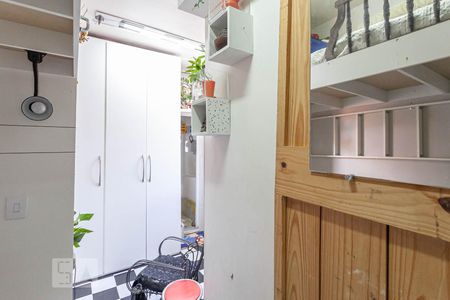 Quarto de kitnet/studio para alugar com 3 quartos, 109m² em Carmo, Belo Horizonte