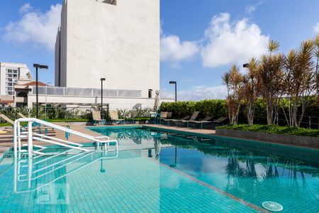 Apartamento à venda com 41m², 1 quarto e 1 vagaÁrea comum - Piscina