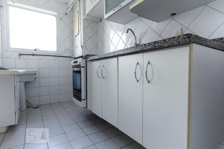 Cozinha de apartamento para alugar com 1 quarto, 50m² em Indianópolis, São Paulo