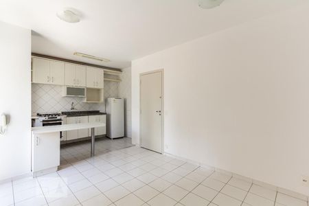 Sala de apartamento para alugar com 1 quarto, 50m² em Indianópolis, São Paulo
