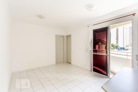 Sala de apartamento para alugar com 1 quarto, 50m² em Indianópolis, São Paulo