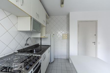 Cozinha de apartamento para alugar com 1 quarto, 50m² em Indianópolis, São Paulo