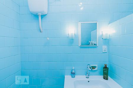 Casa à venda com 118m², 2 quartos e 1 vagaBanheiro